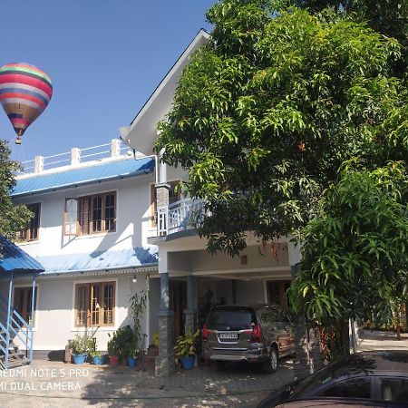 Munnar Blue Mist Bed & Breakfast Ngoại thất bức ảnh