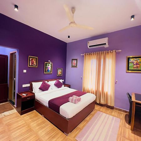 Munnar Blue Mist Bed & Breakfast Ngoại thất bức ảnh