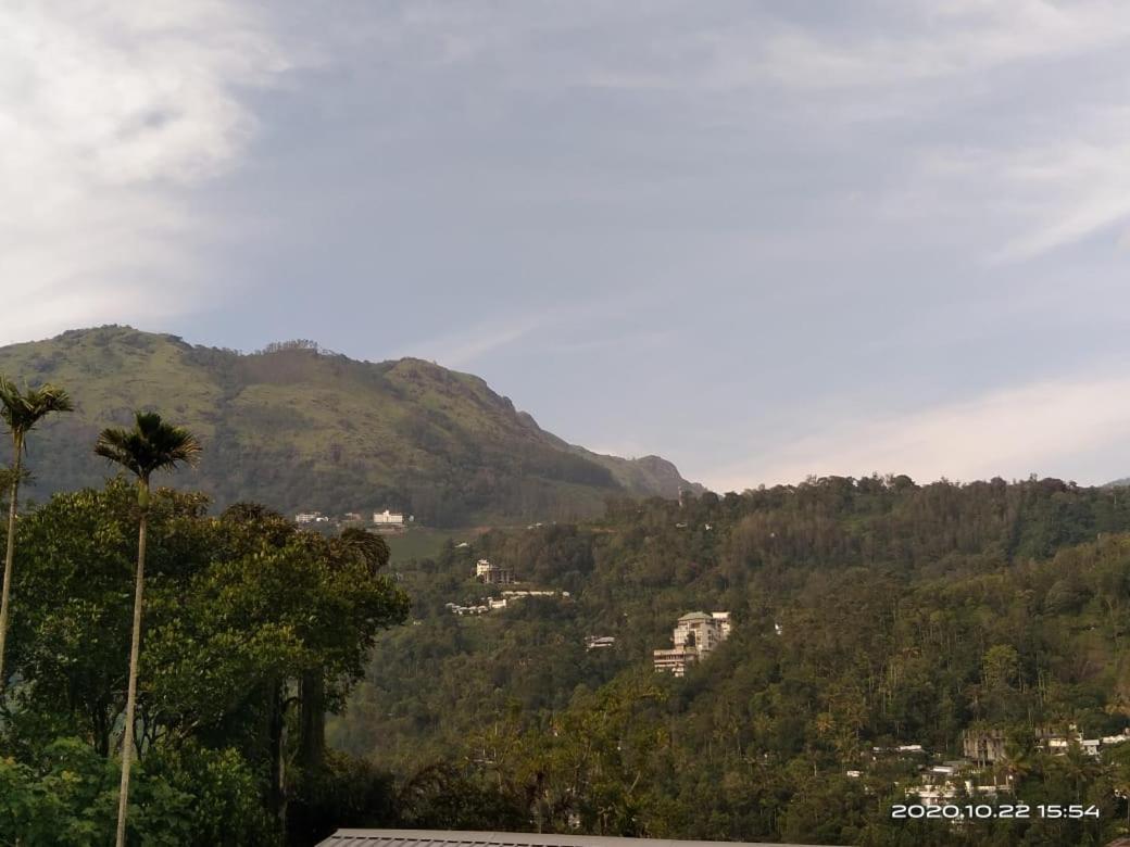 Munnar Blue Mist Bed & Breakfast Ngoại thất bức ảnh
