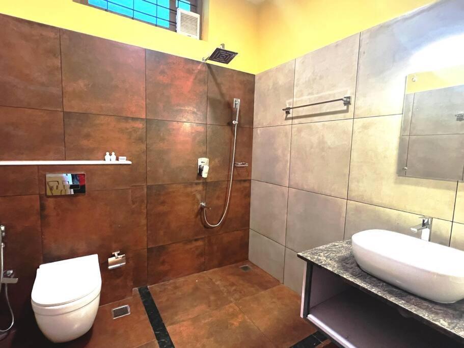 Munnar Blue Mist Bed & Breakfast Ngoại thất bức ảnh