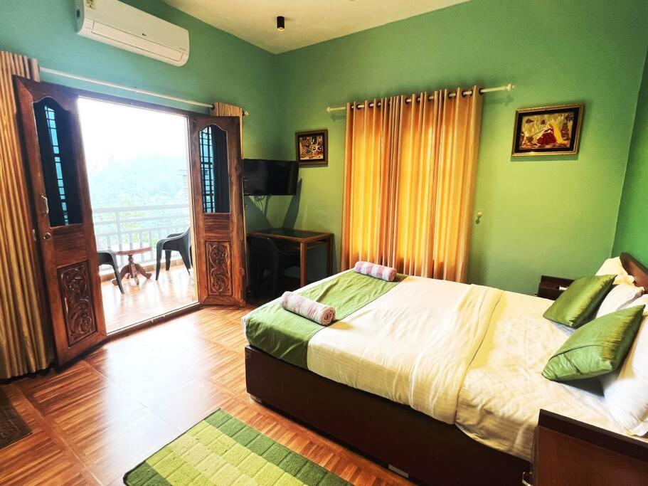 Munnar Blue Mist Bed & Breakfast Ngoại thất bức ảnh