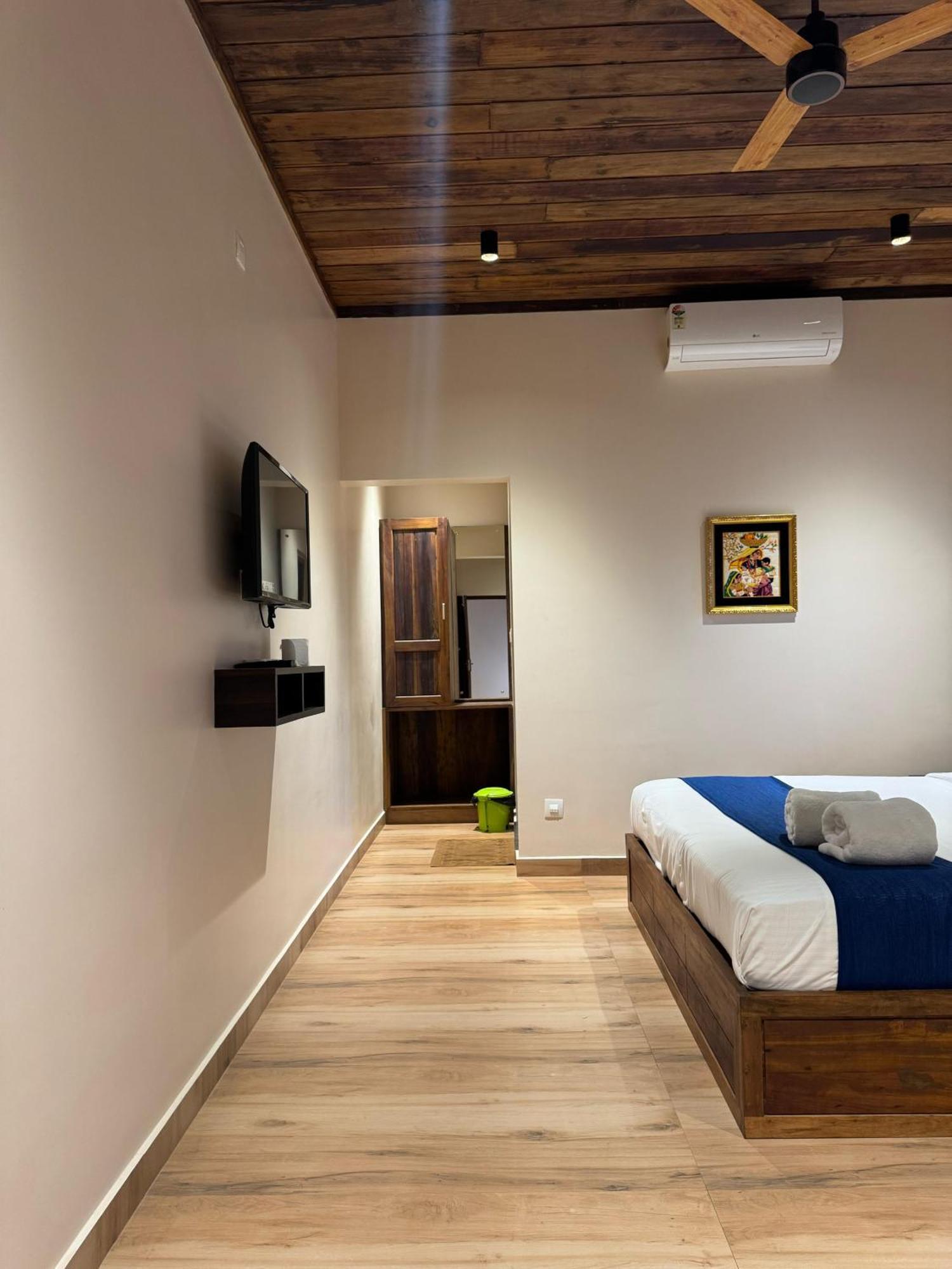 Munnar Blue Mist Bed & Breakfast Ngoại thất bức ảnh