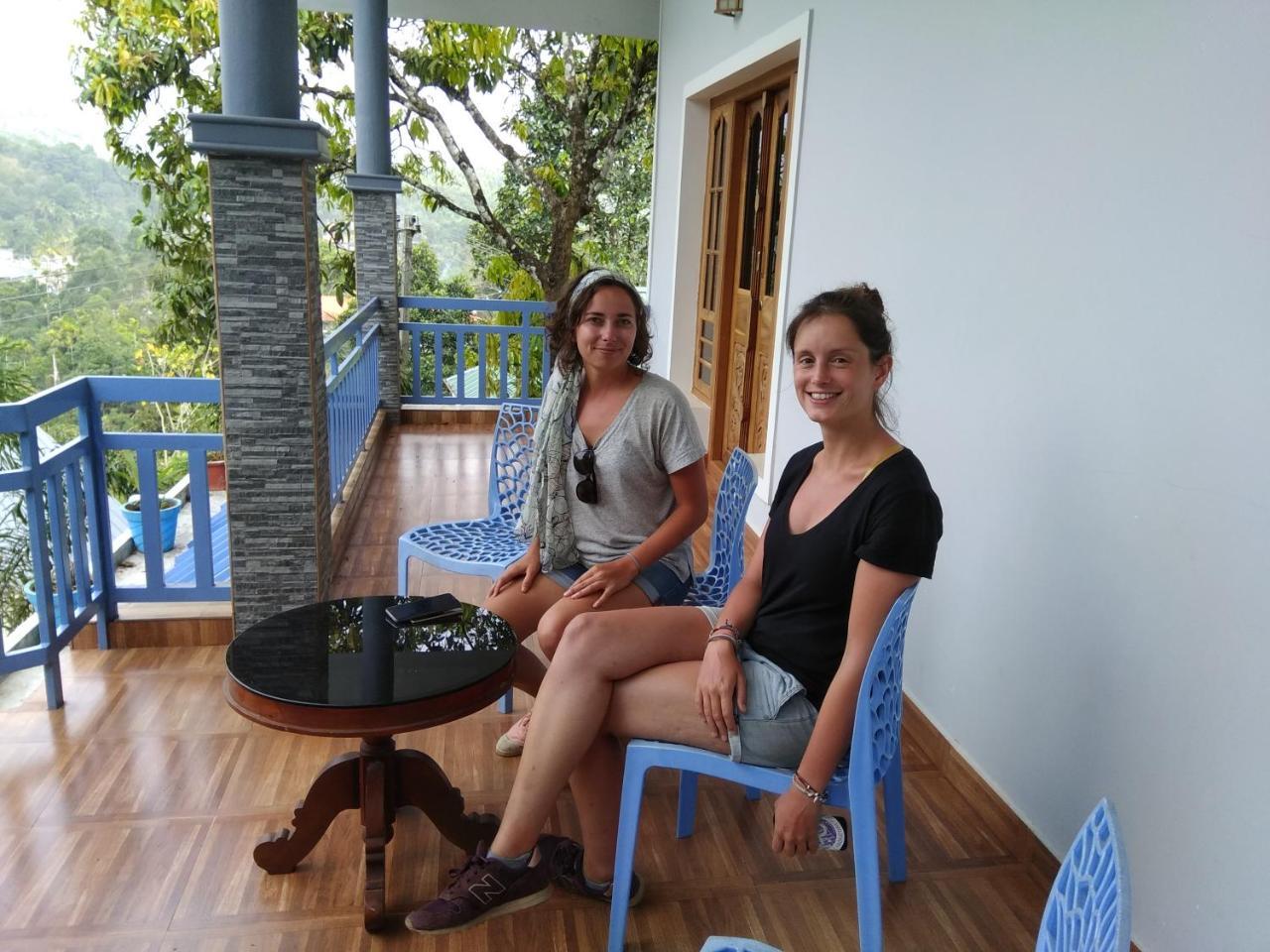 Munnar Blue Mist Bed & Breakfast Ngoại thất bức ảnh